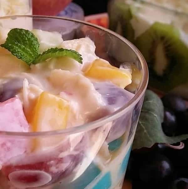 salad buah yogurt istimewa dan sederhana yang enak
