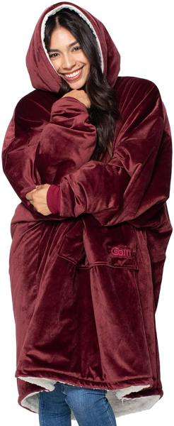 kado hari ibu terbaik untuk ibu tercinta yang sederhana, bermanfaat dan berkesan: The Comfy Original Oversized Microfiber & Wearable Blanket