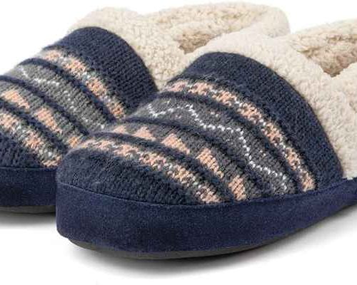 kado hari ibu terbaik untuk ibu tercinta yang sederhana dan bermanfaat: RockDove Women's Fair Isle Knit Memory Foam Slipper with Rubber Sole