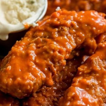 what to serve with buffalo chicken: the best easy and good healthy sides for buffalo chicken