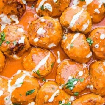 what to serve with buffalo chicken meatballs: the best buffalo chicken meatball sides